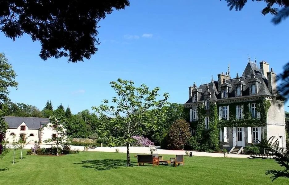Manoir de Kerangosquer, manoir à Pont-Aven