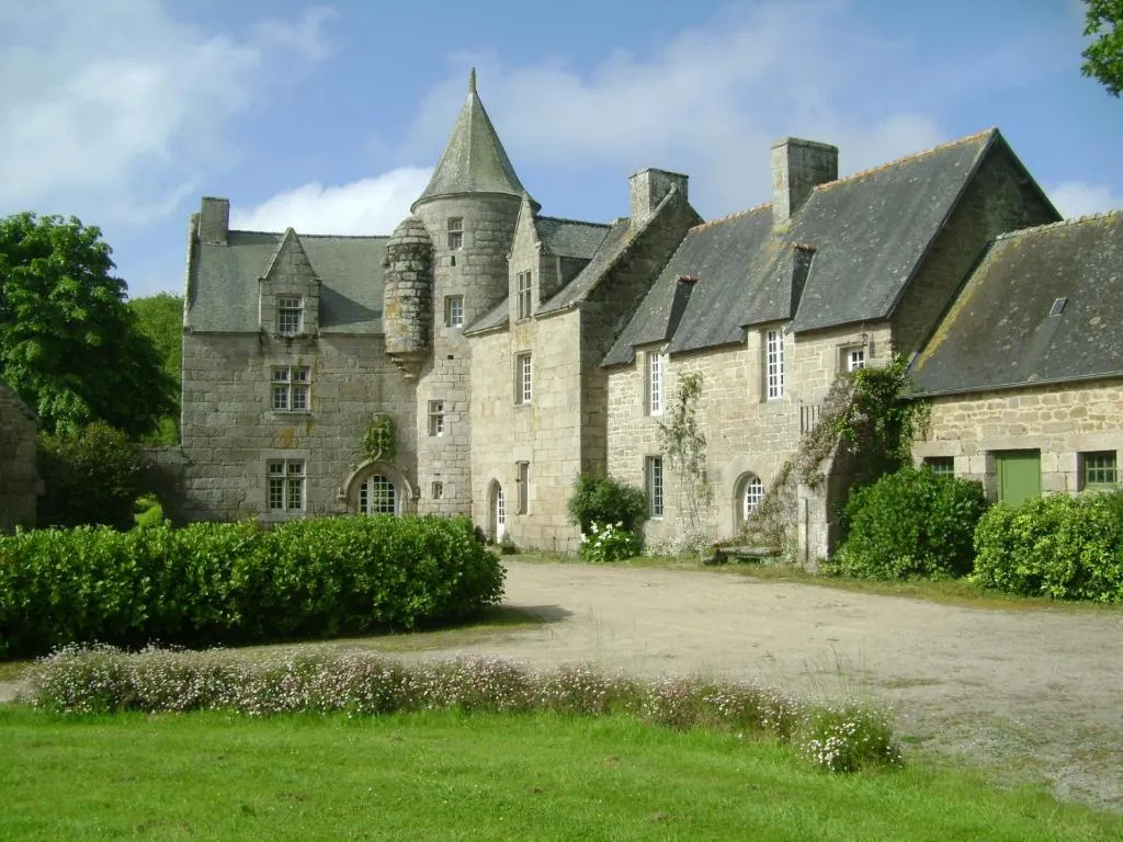 Manoir de Kerguéréon à Ploubezre, photo 4
