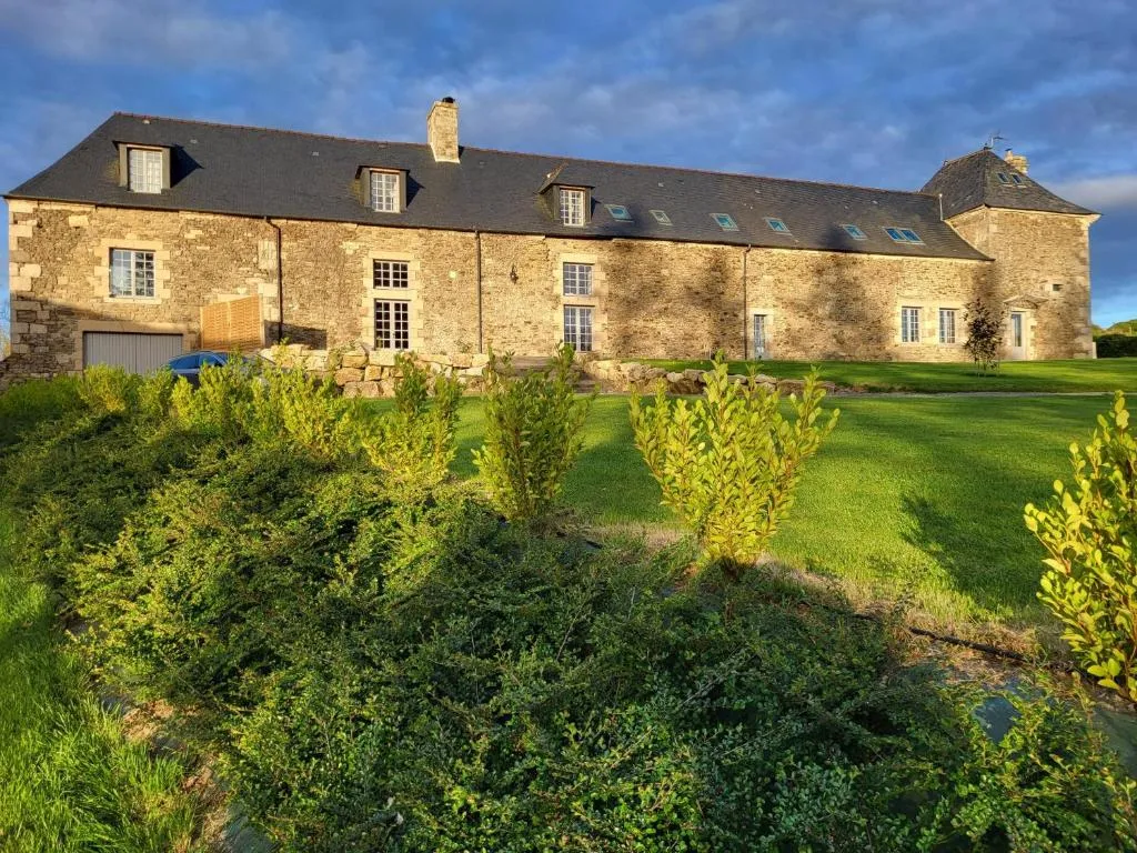 Manoir de La Garaye, manoir à Taden