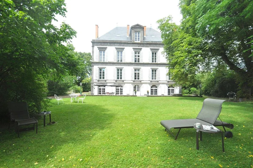 Manoir de la Manantie, manoir à Lezoux