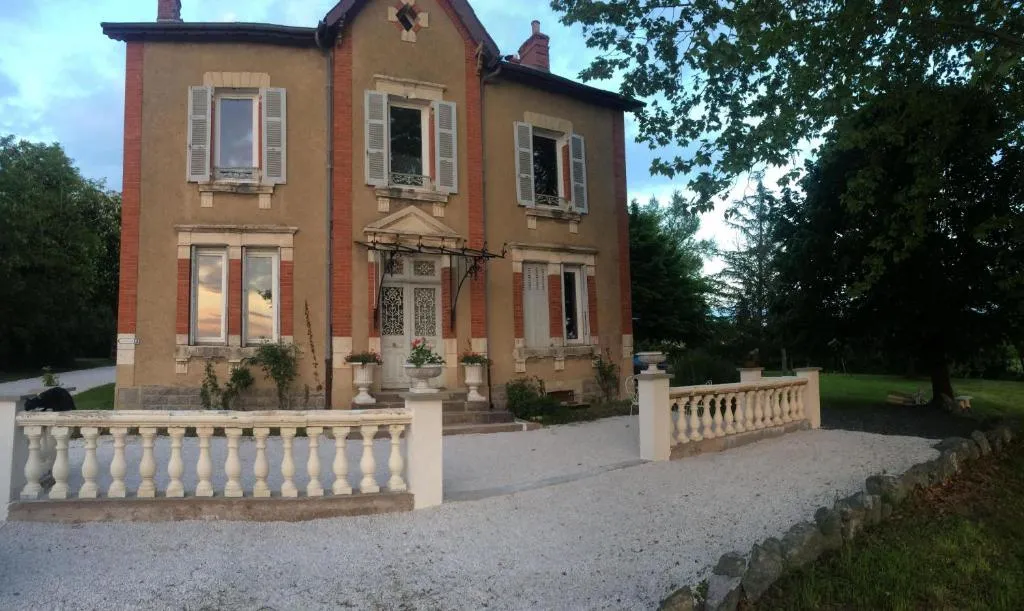 Manoir de la Source, manoir à Cronat