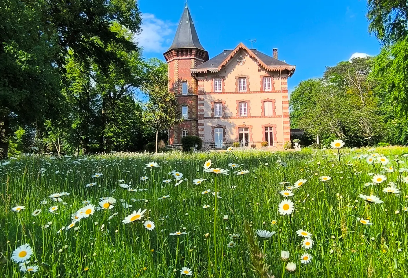 Manoir de la Tour, manoir à Beautheil-Saints