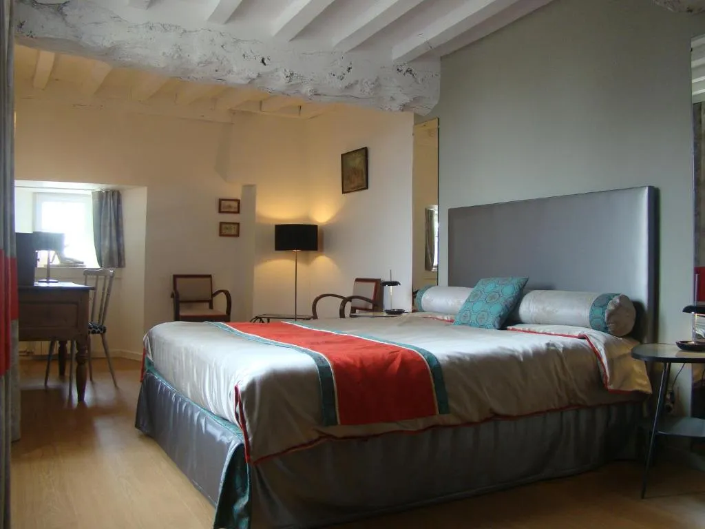 Manoir de la Ville Marie à Hirel, photo 2