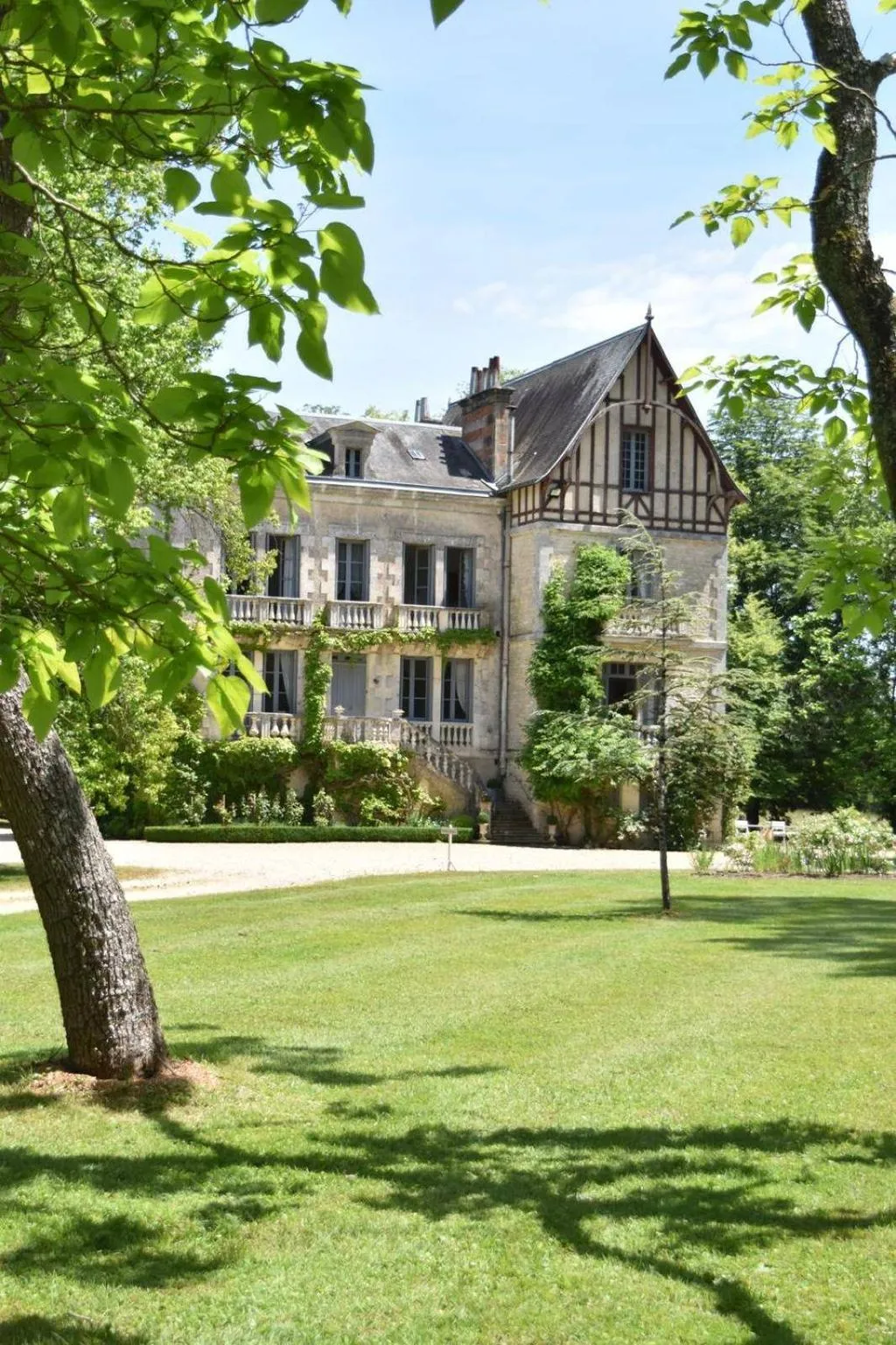 Manoir de Plaisance, manoir à Benon