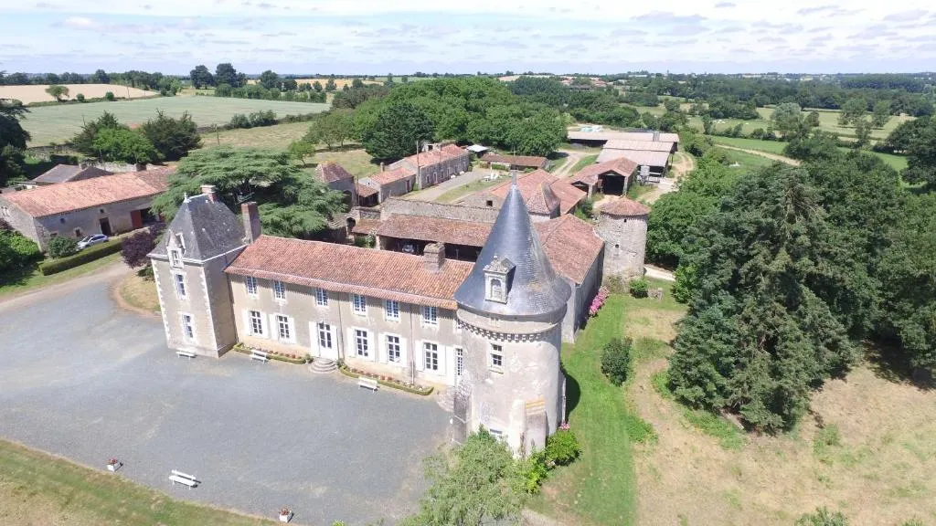Manoir de Ponsay, manoir à Chantonnay