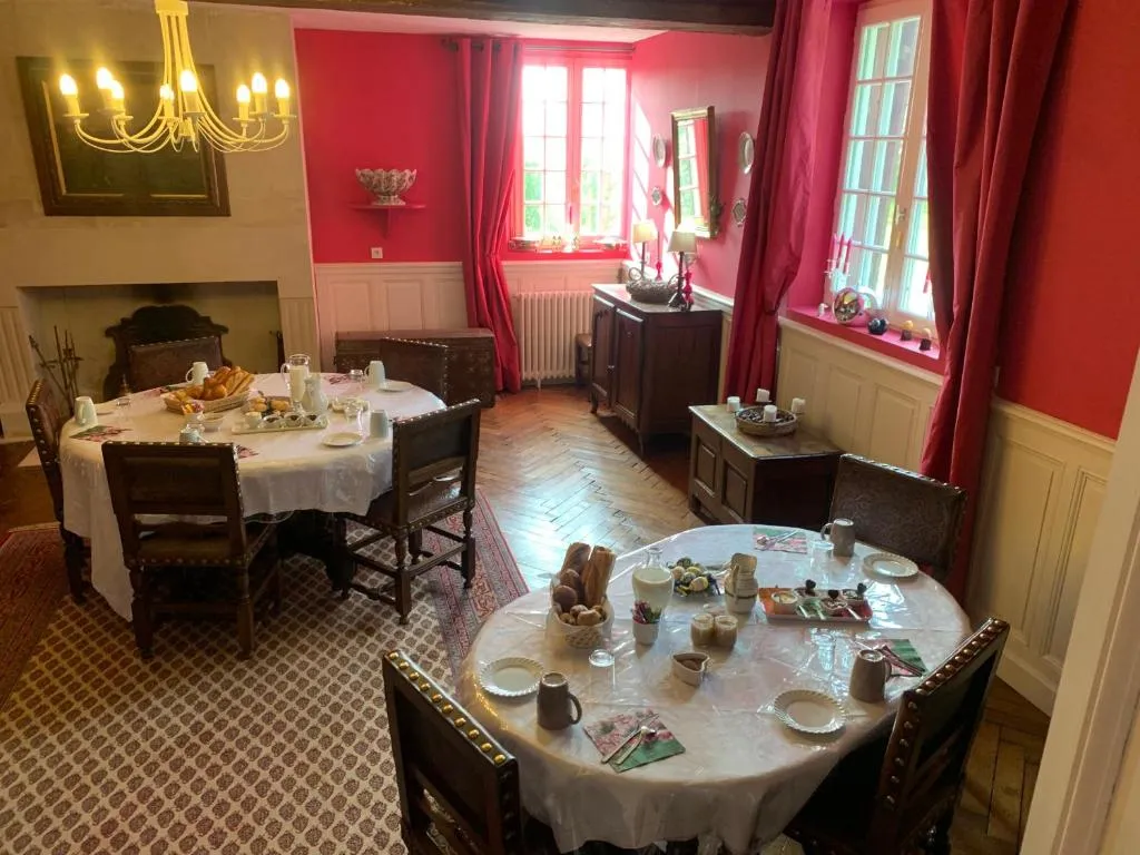 Manoir des Bréholles à Goustranville, photo 2