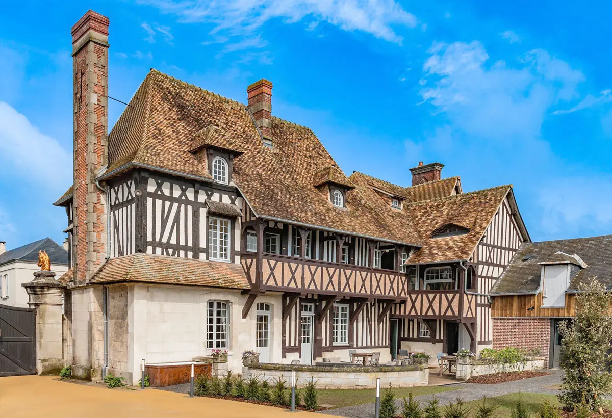 Manoir des Chevaux Dorés, manoir à Le Neubourg
