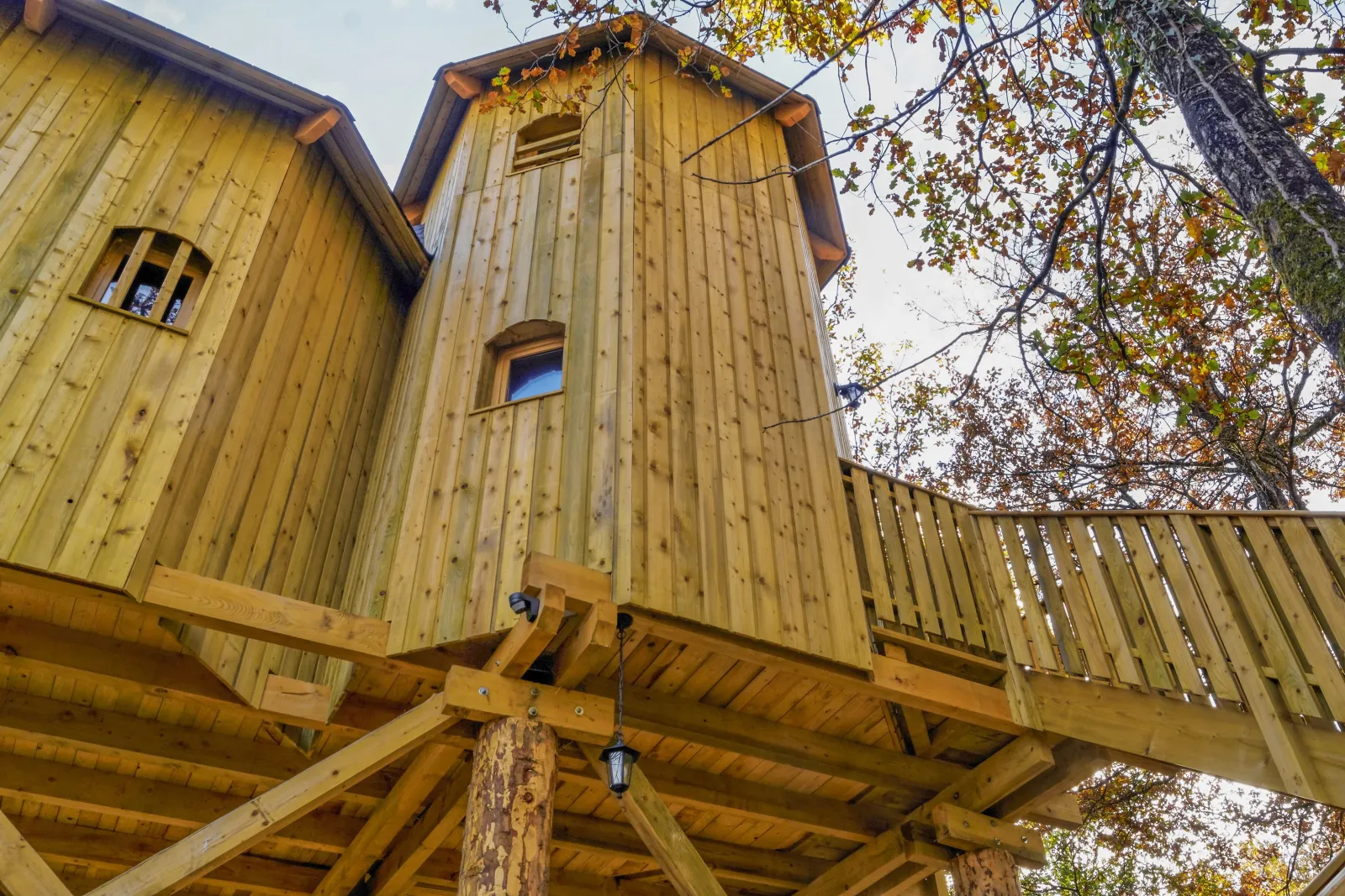 Manoir des cimes de Dienné, château dans les arbres à Dienné