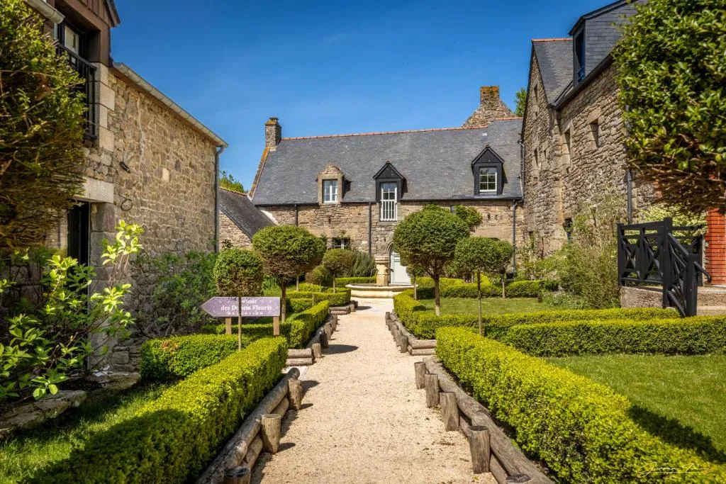 Manoir des Douets Fleuris, manoir à Cancale