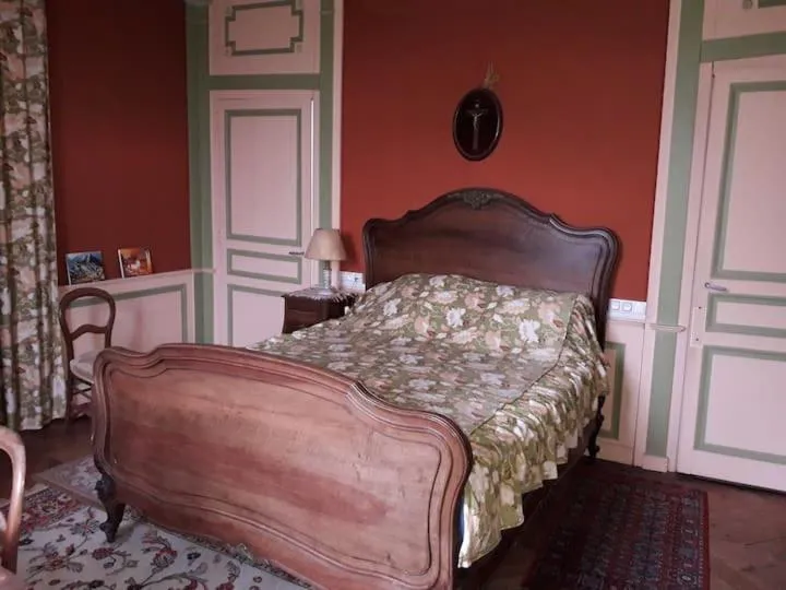 Manoir des Etrichets à Saint-Saturnin, photo 2