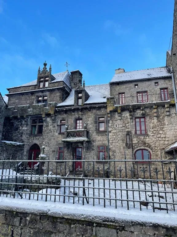 Manoir des Remparts de Besse à Besse-et-Saint-Anastaise, photo 4