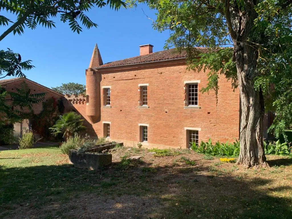 Manoir du Bouyssou, manoir à Cintegabelle