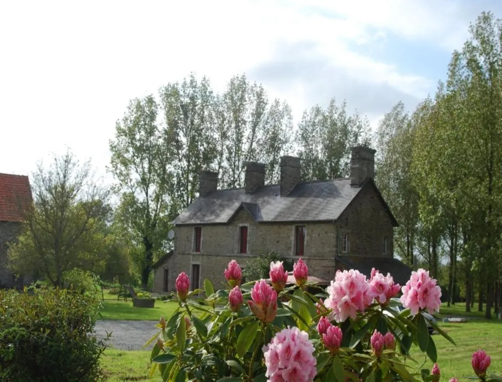 Le Manoir du Butel, manoir à Saint-Amand-Villages