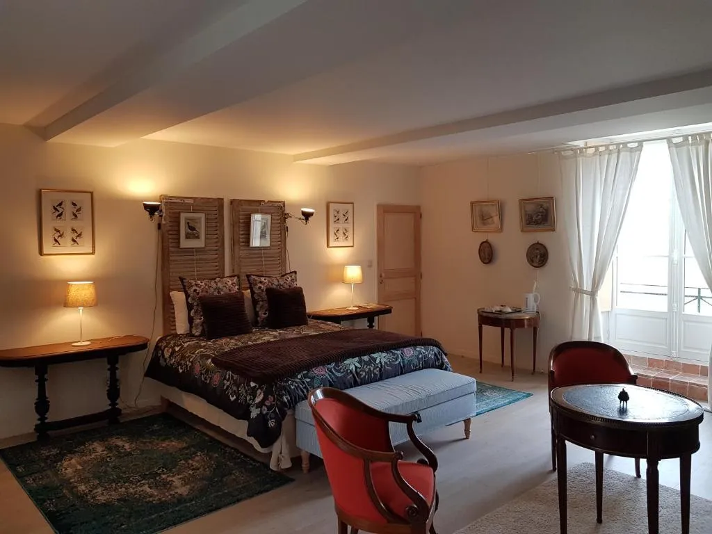 Manoir du Ribardon à Neuvy-au-Houlme, photo 2