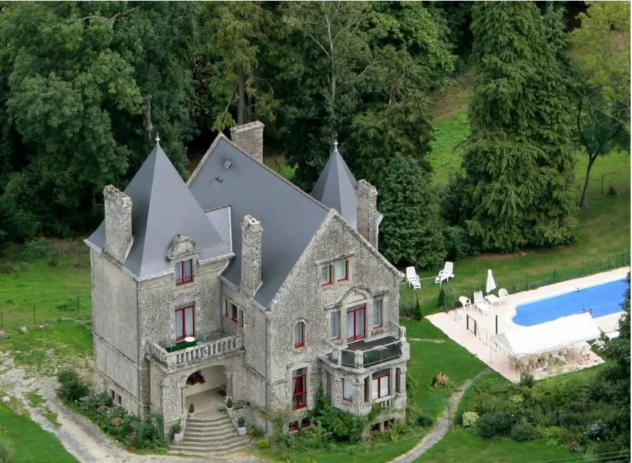 Manoir la Renardière, manoir à Langoëlan