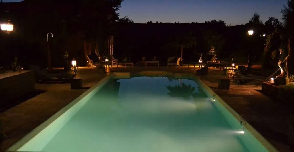 Manoir Montdidier, manoir à Saint-Léger-sous-la-Bussière