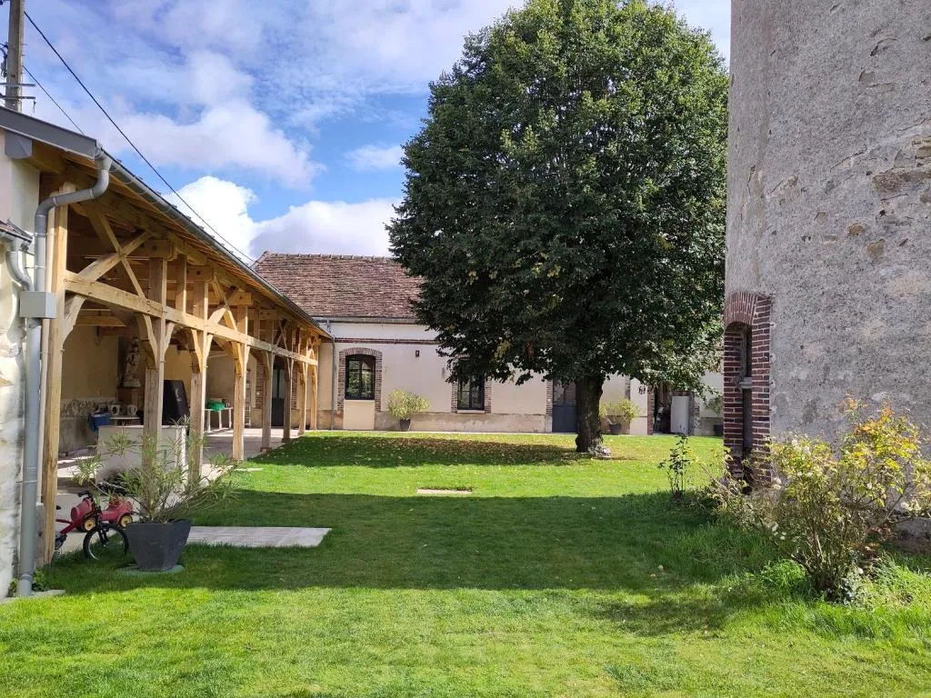 Manoir Saint-Joseph, gîte Brennus, manoir à Sens