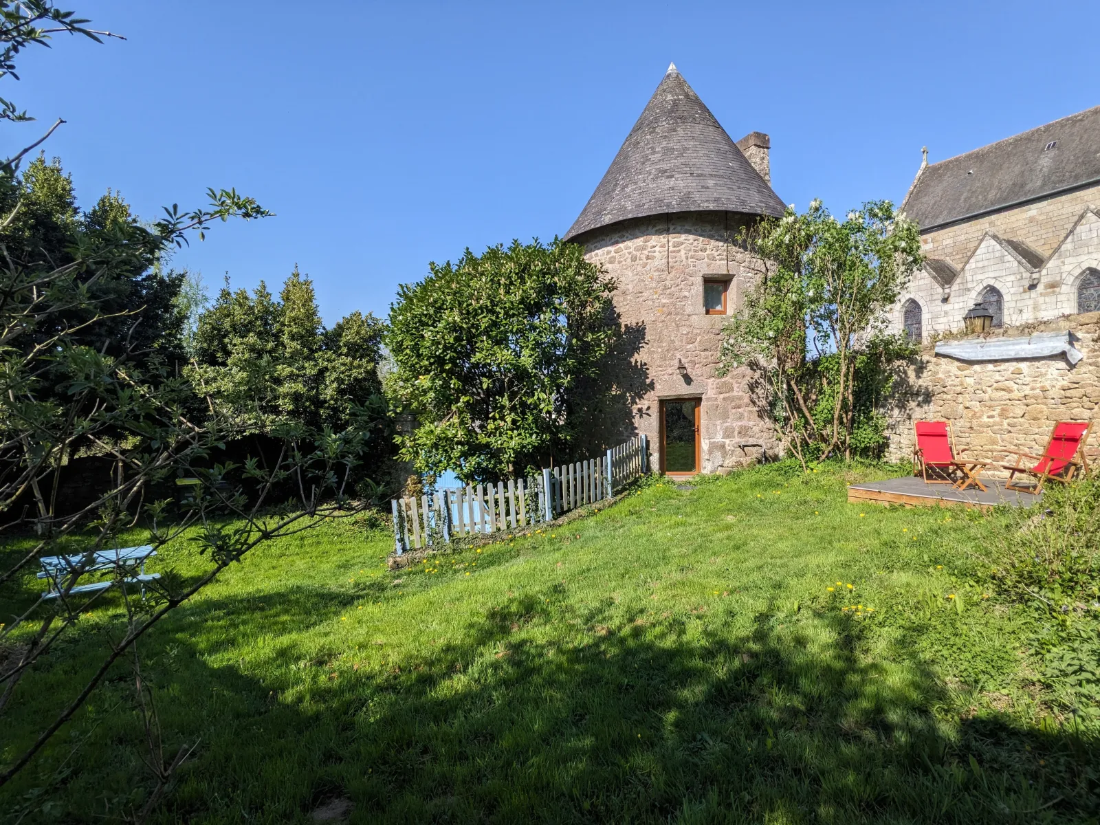 Tour médiévale du Château de la Carrée, gîte de château à Saint-Germain-en-Coglès